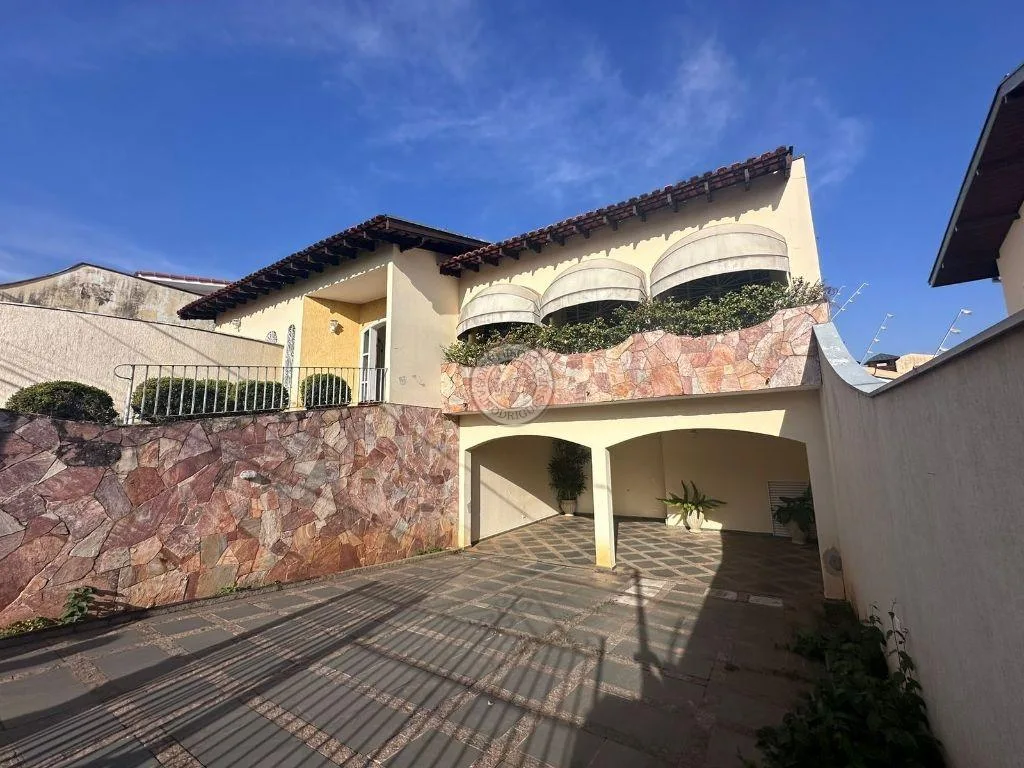 Casa para Venda em São Roque, Jardim Flórida, 3 dormitórios, 1 suíte, 2 banheiros, 6 vagas