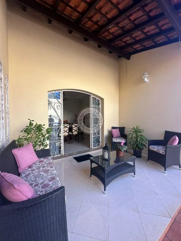 Casa para Venda em São Roque, Jardim Flórida, 3 dormitórios, 1 suíte, 2 banheiros, 6 vagas