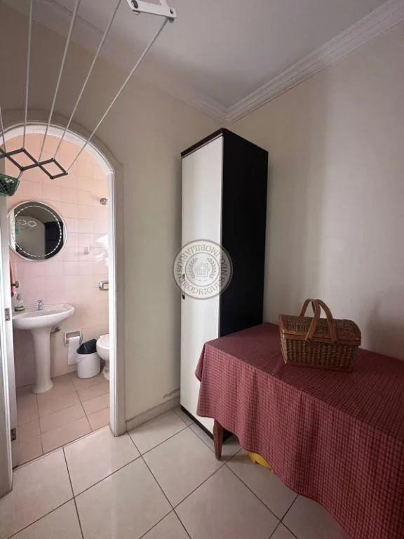 Casa para Venda em São Roque, Jardim Flórida, 3 dormitórios, 1 suíte, 2 banheiros, 6 vagas