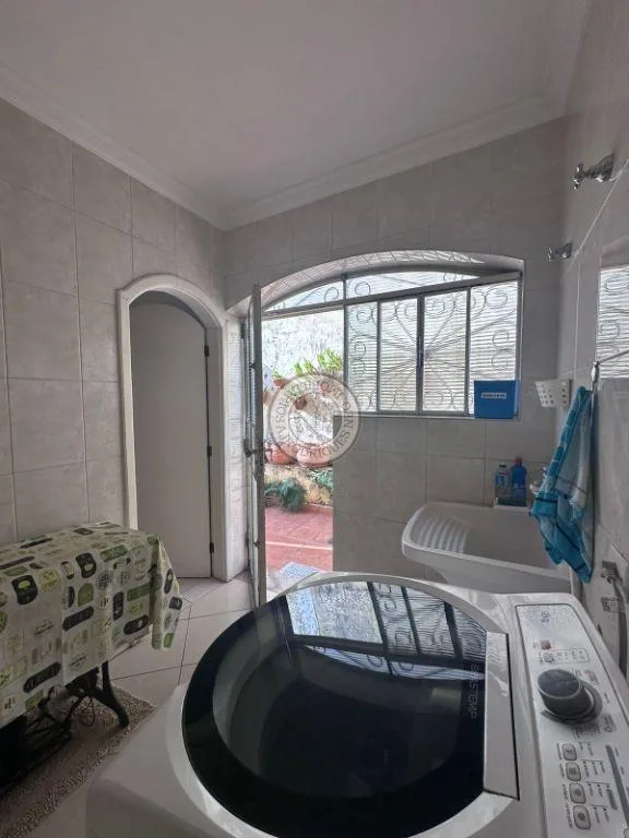 Casa para Venda em São Roque, Jardim Flórida, 3 dormitórios, 1 suíte, 2 banheiros, 6 vagas