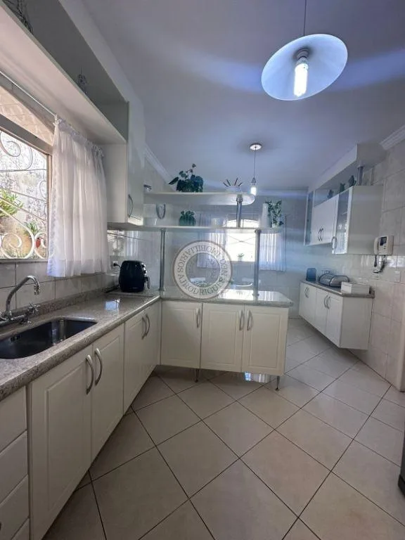 Casa para Venda em São Roque, Jardim Flórida, 3 dormitórios, 1 suíte, 2 banheiros, 6 vagas