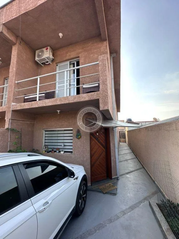 Casa para Venda em São Roque, Jardim São José, 3 dormitórios, 1 suíte, 2 banheiros, 2 vagas