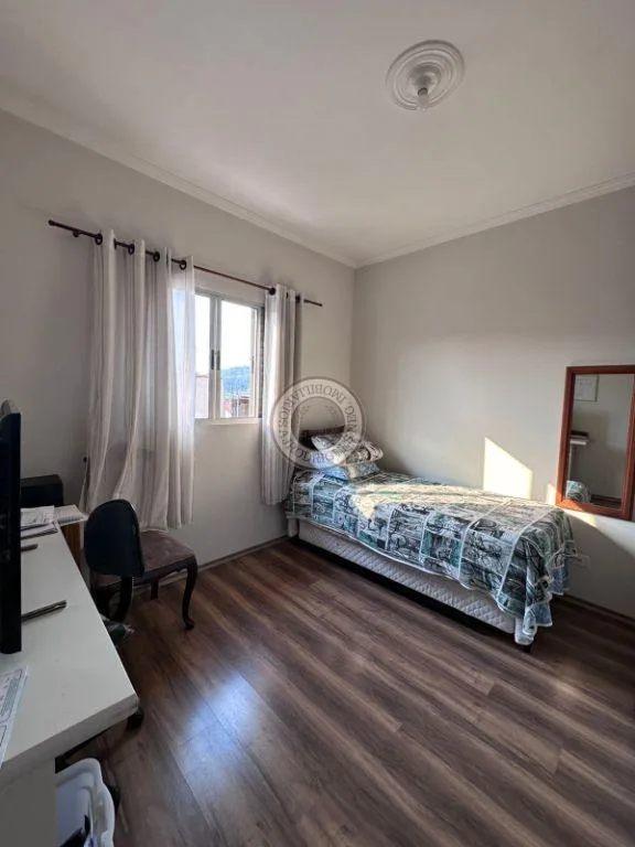 Casa para Venda em São Roque, Jardim São José, 3 dormitórios, 1 suíte, 2 banheiros, 2 vagas