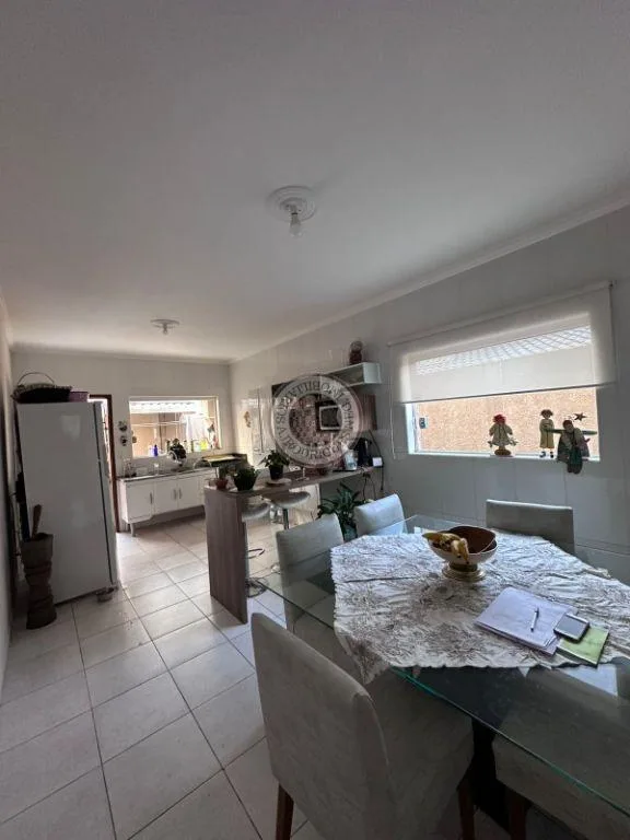 Casa para Venda em São Roque, Jardim São José, 3 dormitórios, 1 suíte, 2 banheiros, 2 vagas