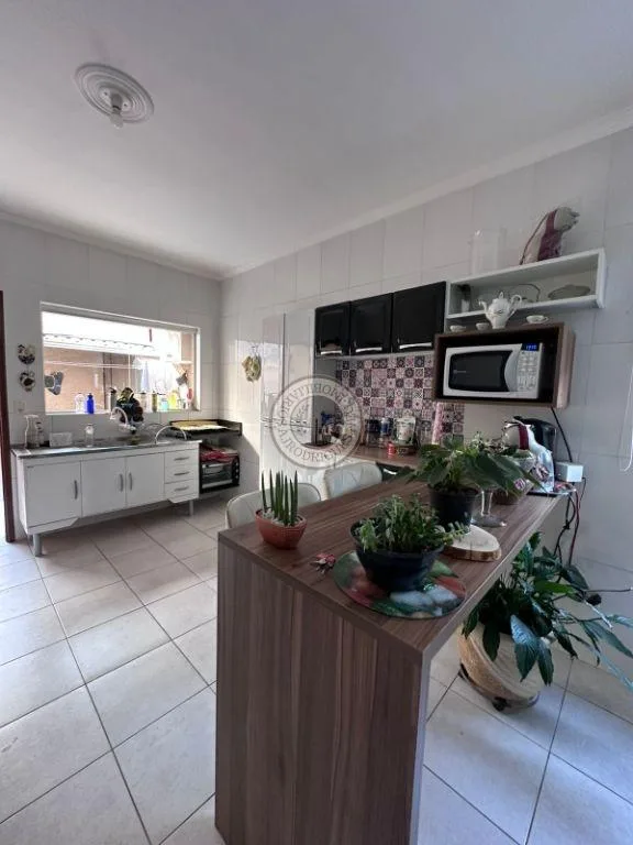 Casa para Venda em São Roque, Jardim São José, 3 dormitórios, 1 suíte, 2 banheiros, 2 vagas