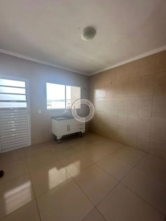 Casa para Venda em São Roque, Vila Santa Rosália, 2 dormitórios, 1 banheiro, 2 vagas