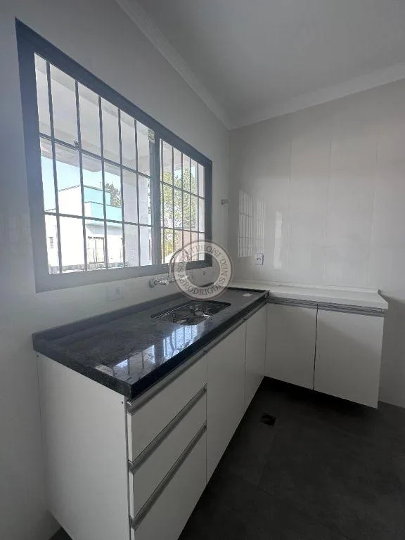 Casa para Venda em São Roque, Vila Santa Rosália, 3 dormitórios, 2 banheiros, 2 vagas