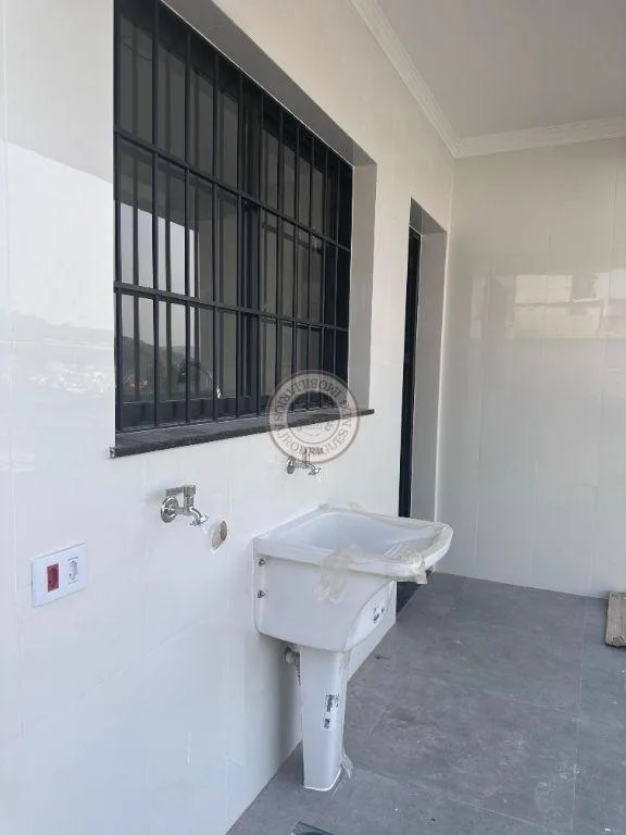 Casa para Venda em São Roque, Vila Santa Rosália, 3 dormitórios, 2 banheiros, 2 vagas