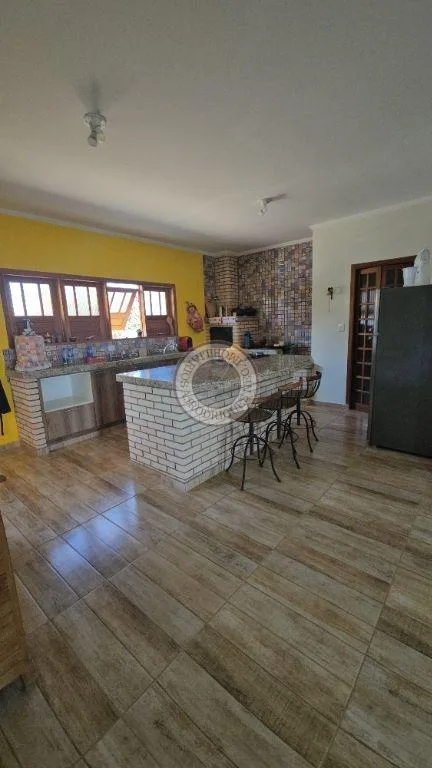 Casa para Venda em São Roque, Gabriel Piza, 2 dormitórios, 1 suíte, 3 banheiros, 4 vagas