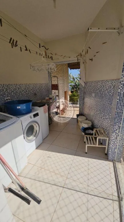 Casa para Venda em São Roque, Gabriel Piza, 2 dormitórios, 1 suíte, 3 banheiros, 4 vagas