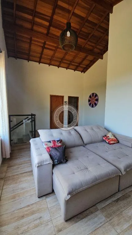 Casa para Venda em São Roque, Gabriel Piza, 2 dormitórios, 1 suíte, 3 banheiros, 4 vagas