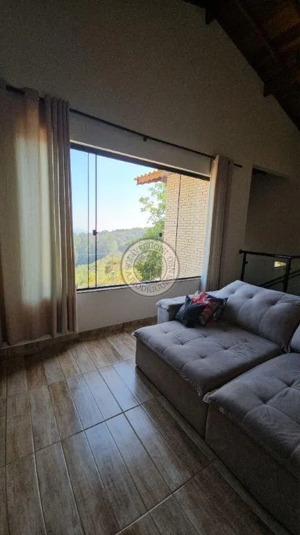 Casa para Venda em São Roque, Gabriel Piza, 2 dormitórios, 1 suíte, 3 banheiros, 4 vagas