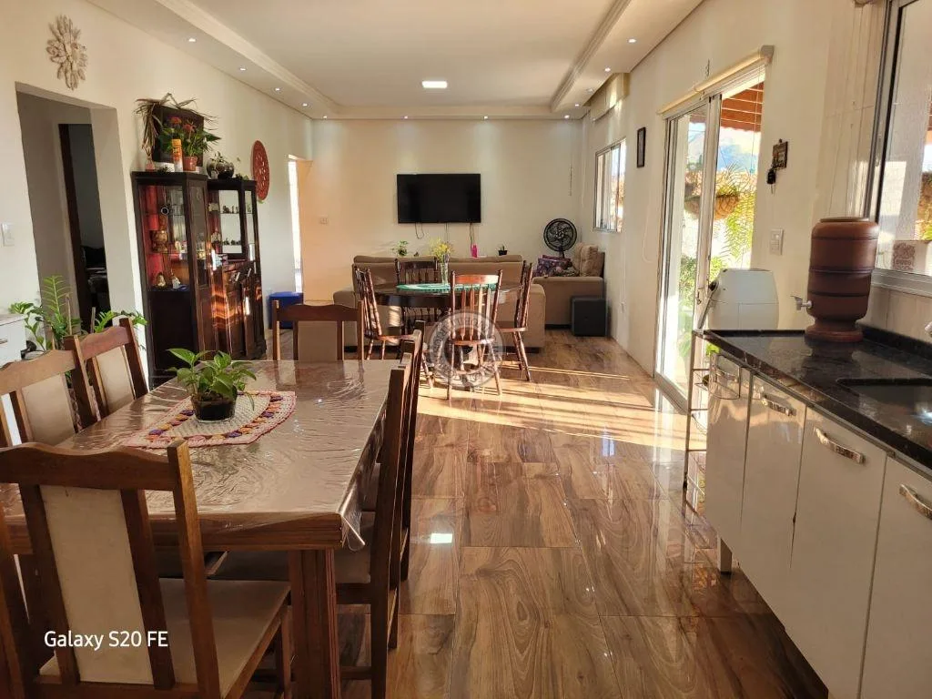 Casa para Venda em São Roque, Saboó, 3 dormitórios, 1 suíte, 4 banheiros, 10 vagas