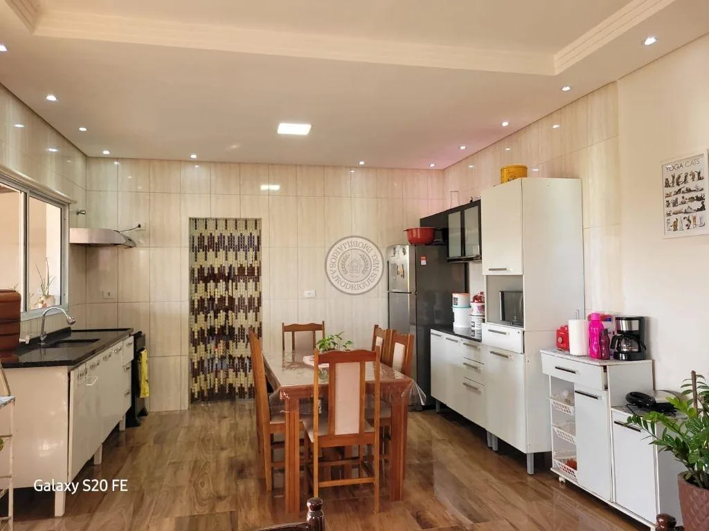 Casa para Venda em São Roque, Saboó, 3 dormitórios, 1 suíte, 4 banheiros, 10 vagas