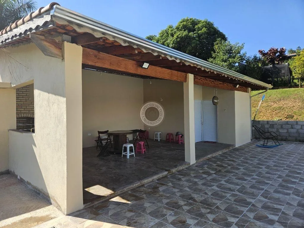 Casa para Venda em São Roque, Saboó, 3 dormitórios, 1 suíte, 4 banheiros, 10 vagas