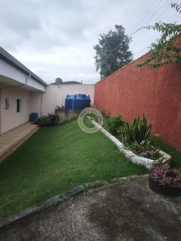 Casa para Venda em São Roque, Saboó, 3 dormitórios, 1 suíte, 4 banheiros, 10 vagas