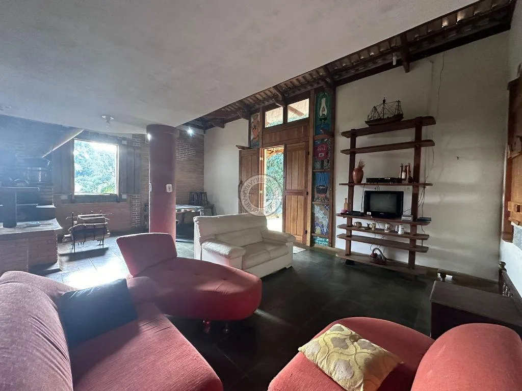 Casa para Venda em Mairinque, Pouso Alegre, 5 dormitórios, 1 suíte, 3 banheiros, 10 vagas