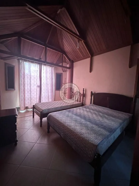 Casa para Venda em Mairinque, Pouso Alegre, 5 dormitórios, 1 suíte, 3 banheiros, 10 vagas