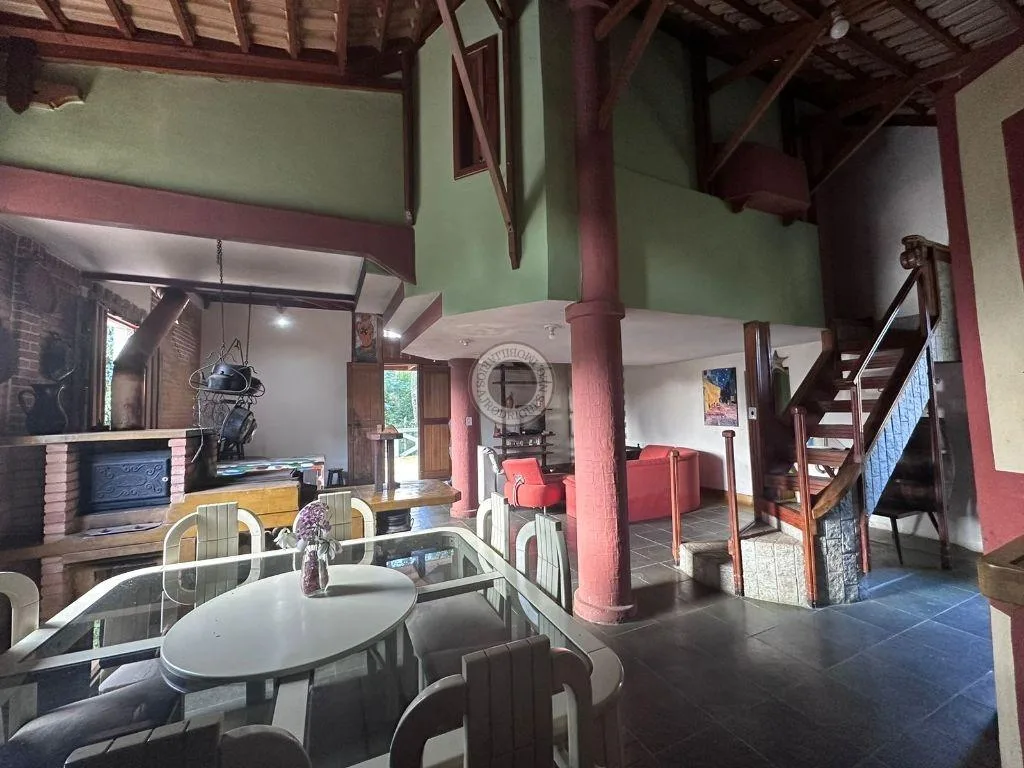 Casa para Venda em Mairinque, Pouso Alegre, 5 dormitórios, 1 suíte, 3 banheiros, 10 vagas