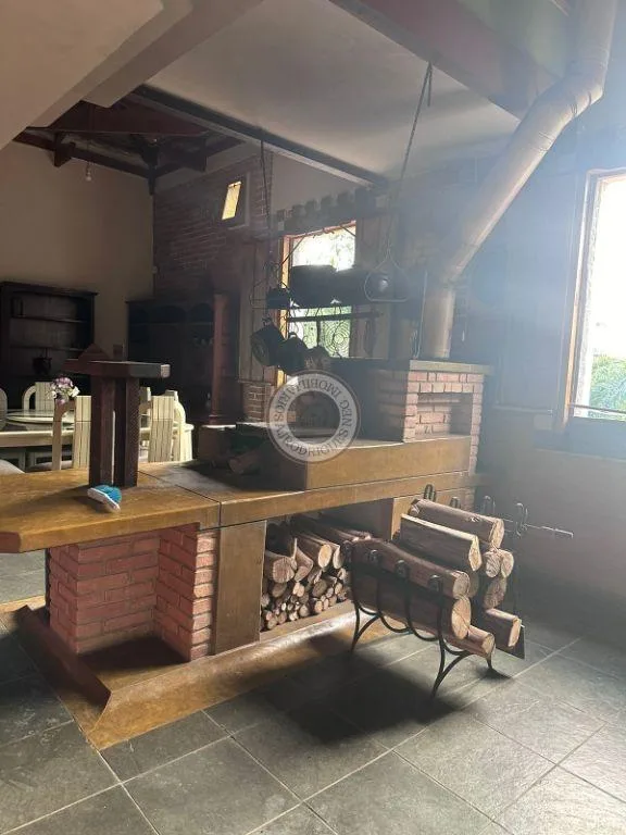 Casa para Venda em Mairinque, Pouso Alegre, 5 dormitórios, 1 suíte, 3 banheiros, 10 vagas