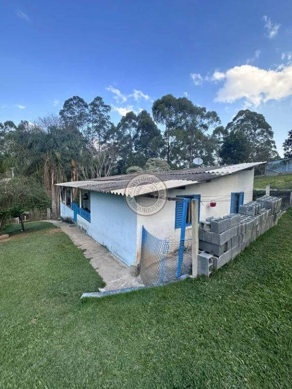 Casa para Venda em Mairinque, Pouso Alegre, 2 dormitórios, 1 banheiro, 5 vagas