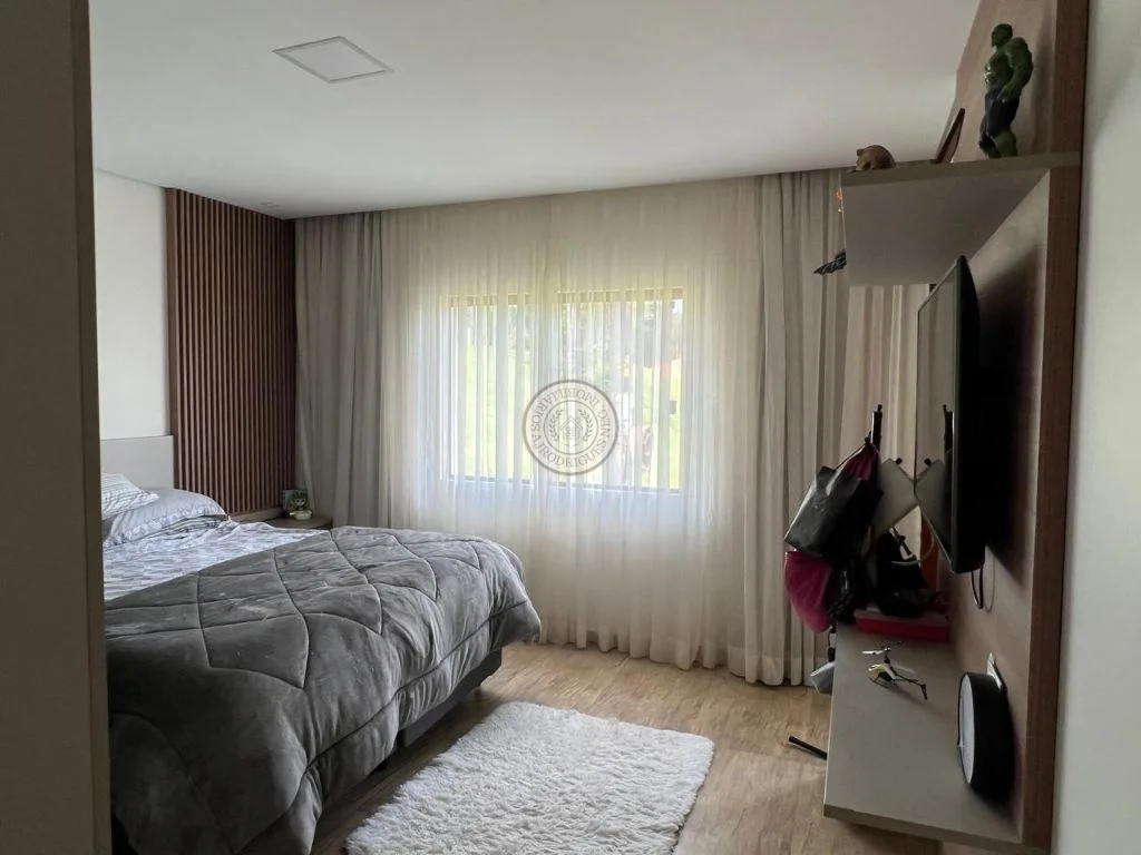 Casa para Venda em São Roque, Bairro do Rosário (Mailasqui), 2 dormitórios, 1 suíte, 4 banheiros, 10 vagas