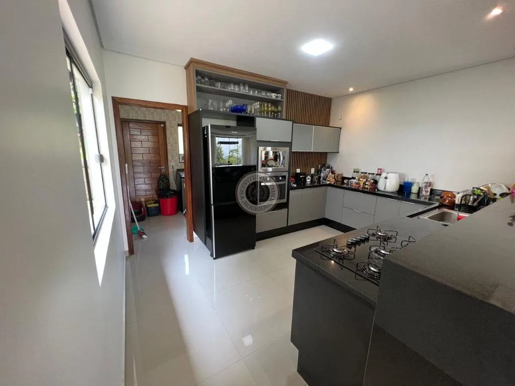 Casa para Venda em São Roque, Bairro do Rosário (Mailasqui), 2 dormitórios, 1 suíte, 4 banheiros, 10 vagas