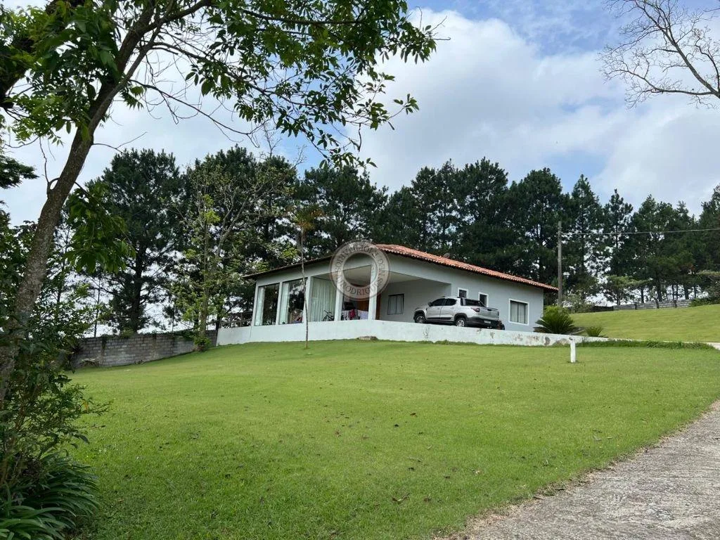 Casa para Venda em São Roque, Bairro do Rosário (Mailasqui), 2 dormitórios, 1 suíte, 4 banheiros, 10 vagas