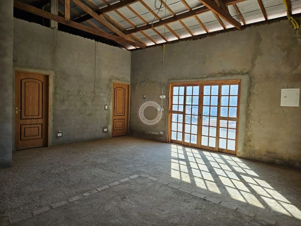 Casa para Venda em São Roque, Recanto das Acácias, 2 dormitórios, 2 suítes, 3 banheiros, 5 vagas