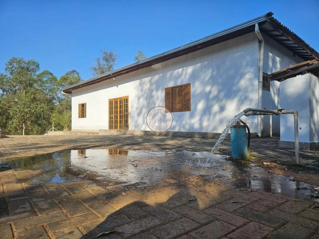 Casa para Venda em São Roque, Recanto das Acácias, 2 dormitórios, 2 suítes, 3 banheiros, 5 vagas