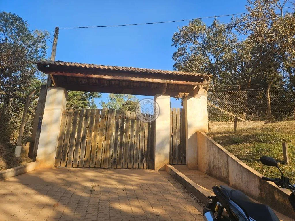 Casa para Venda em São Roque, Recanto das Acácias, 2 dormitórios, 2 suítes, 3 banheiros, 5 vagas