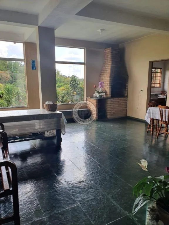 Casa para Venda em Araçariguama, DIstrito Industrial, 5 dormitórios, 3 suítes, 4 banheiros, 5 vagas