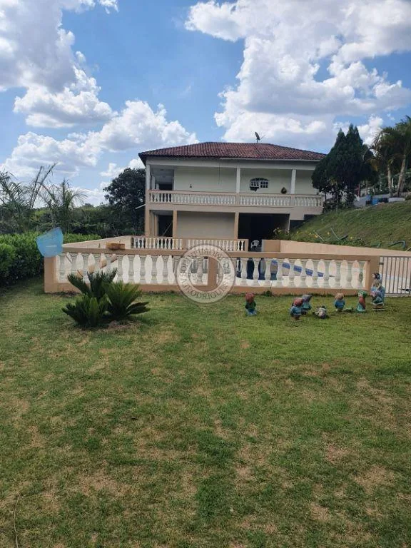 Casa para Venda em Araçariguama, DIstrito Industrial, 5 dormitórios, 3 suítes, 4 banheiros, 5 vagas