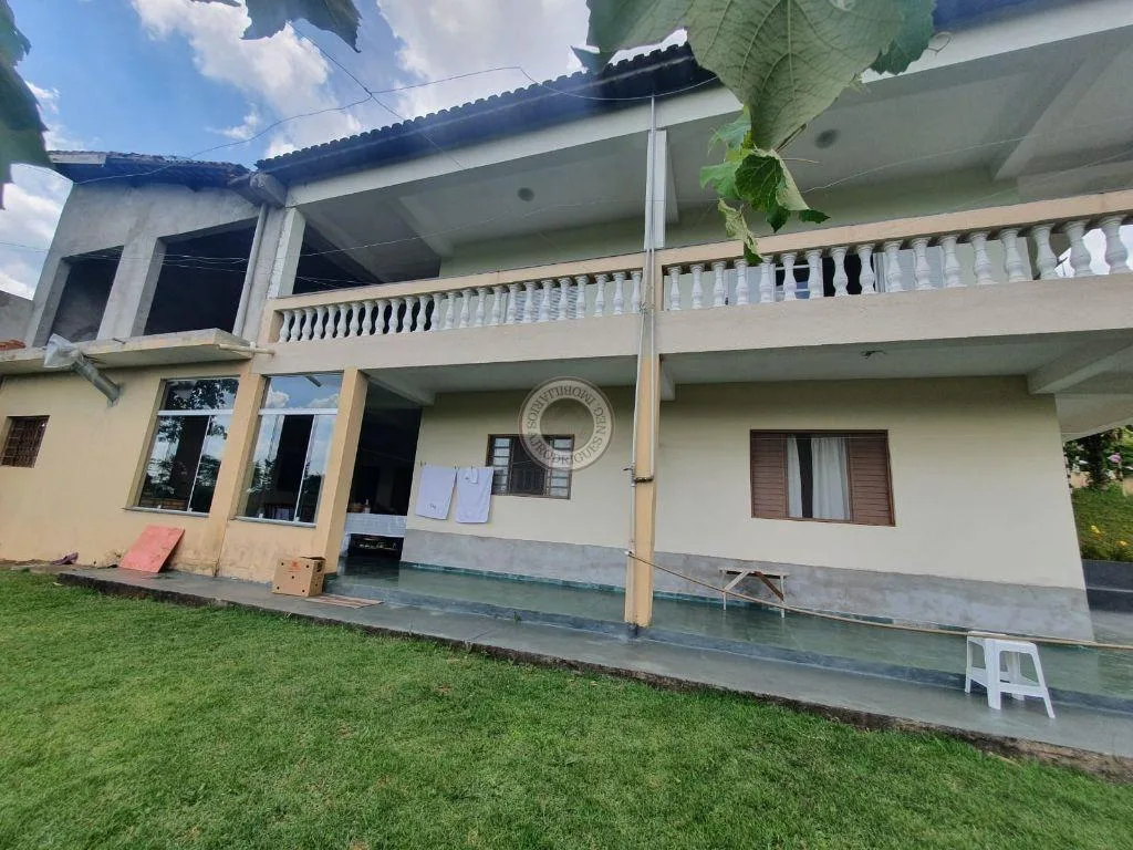 Casa para Venda em Araçariguama, DIstrito Industrial, 5 dormitórios, 3 suítes, 4 banheiros, 5 vagas