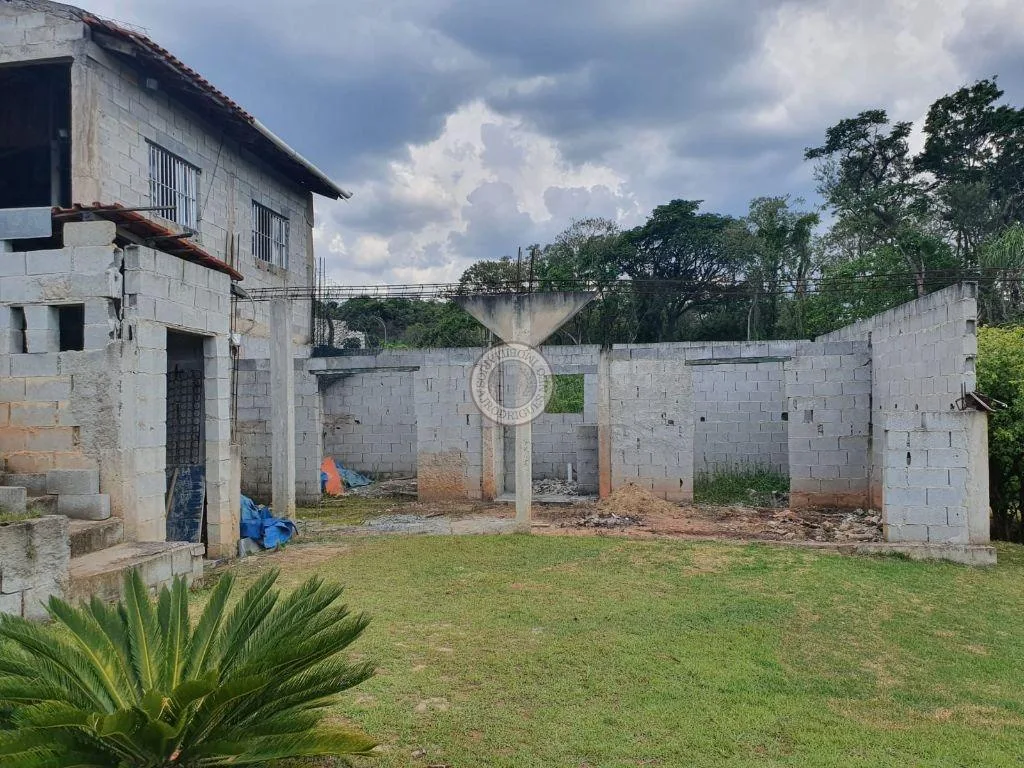 Casa para Venda em Araçariguama, DIstrito Industrial, 5 dormitórios, 3 suítes, 4 banheiros, 5 vagas