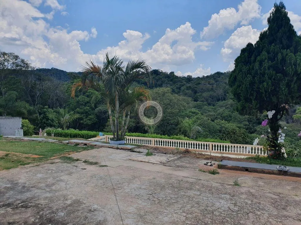 Casa para Venda em Araçariguama, DIstrito Industrial, 5 dormitórios, 3 suítes, 4 banheiros, 5 vagas