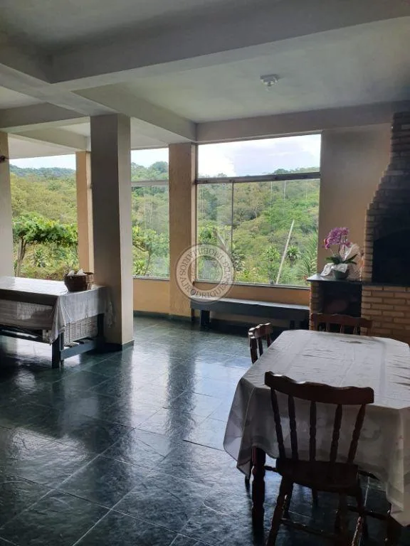 Casa para Venda em Araçariguama, DIstrito Industrial, 5 dormitórios, 3 suítes, 4 banheiros, 5 vagas