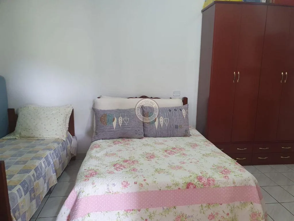 Casa para Venda em Araçariguama, DIstrito Industrial, 5 dormitórios, 3 suítes, 4 banheiros, 5 vagas