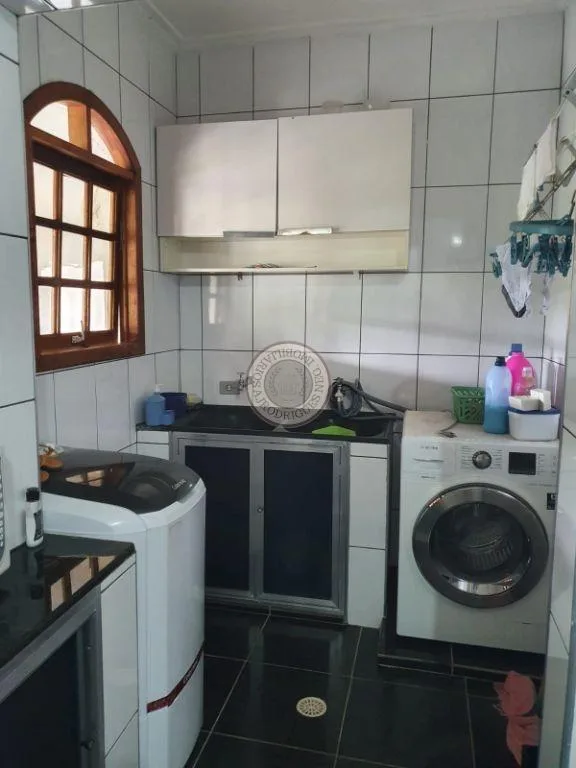 Casa para Venda em Araçariguama, DIstrito Industrial, 5 dormitórios, 3 suítes, 4 banheiros, 5 vagas