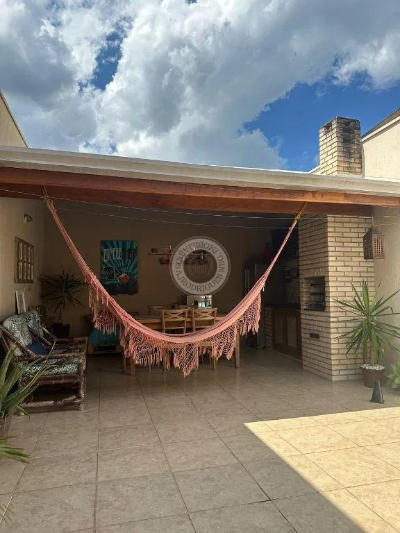 Casa para Venda em São Roque, Jardim Villaça, 3 dormitórios, 1 suíte, 2 banheiros