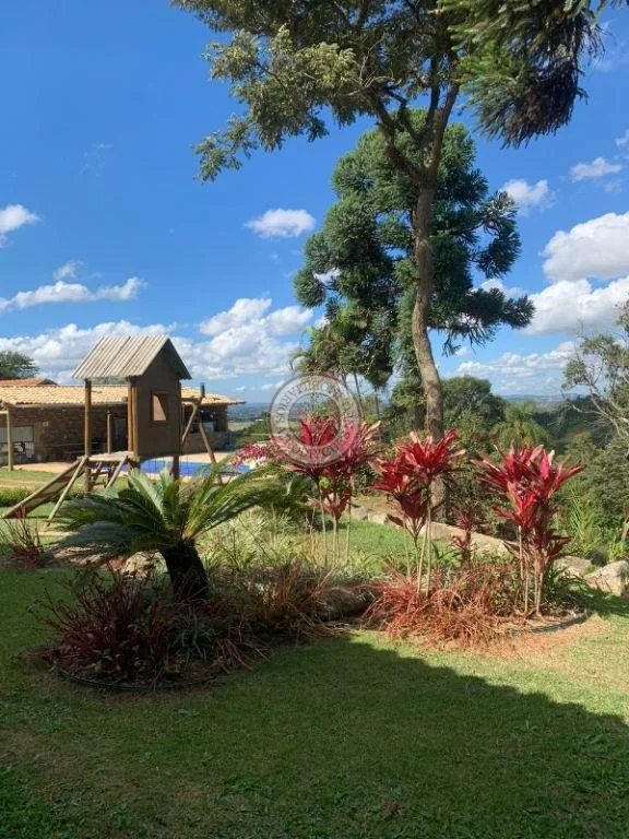 Casa para Venda em Mairinque, Setúbal, 4 dormitórios, 2 suítes, 6 banheiros, 4 vagas