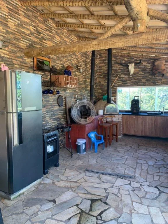 Casa para Venda em Mairinque, Setúbal, 4 dormitórios, 2 suítes, 6 banheiros, 4 vagas