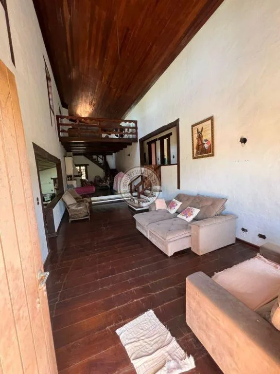 Casa para Venda em Mairinque, Setúbal, 4 dormitórios, 2 suítes, 6 banheiros, 4 vagas