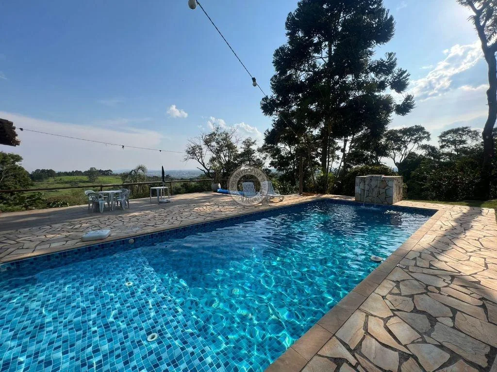 Casa para Venda em Mairinque, Setúbal, 4 dormitórios, 2 suítes, 6 banheiros, 4 vagas