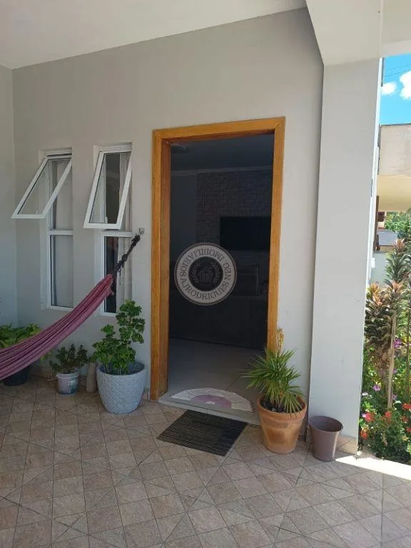 Casa para Venda em São Roque, Jardim Bandeirantes, 2 dormitórios, 1 suíte, 2 banheiros, 2 vagas