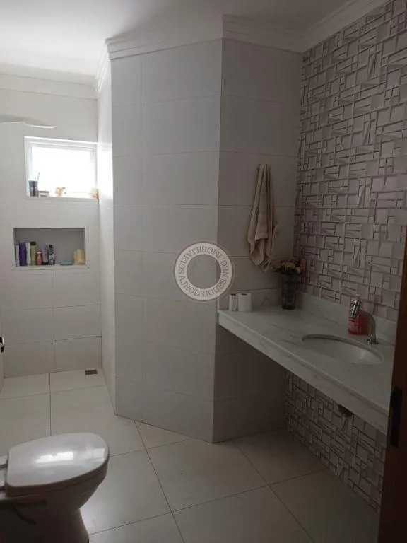 Casa para Venda em São Roque, Jardim Bandeirantes, 2 dormitórios, 1 suíte, 2 banheiros, 2 vagas