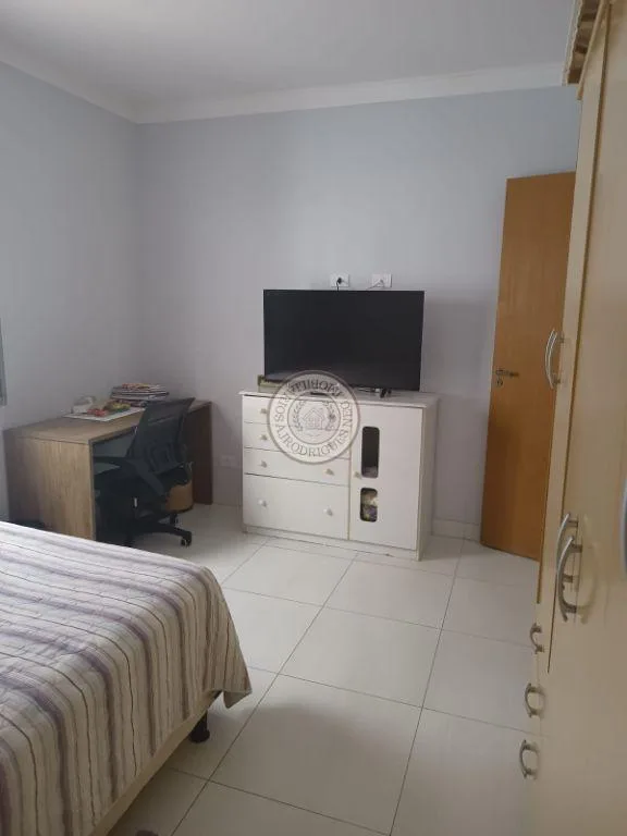 Casa para Venda em São Roque, Jardim Bandeirantes, 2 dormitórios, 1 suíte, 2 banheiros, 2 vagas