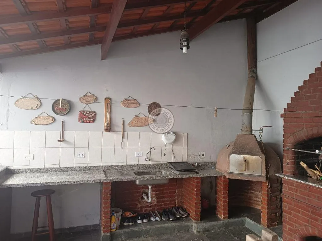 Casa para Venda em São Roque, Jardim Bandeirantes, 2 dormitórios, 1 suíte, 2 banheiros, 2 vagas