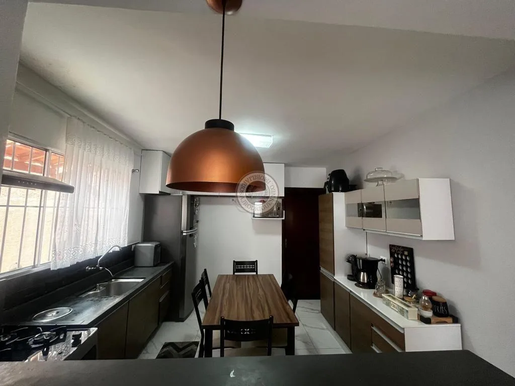 Casa para Venda em São Roque, Jardim Villaça, 3 dormitórios, 1 suíte, 2 banheiros, 3 vagas