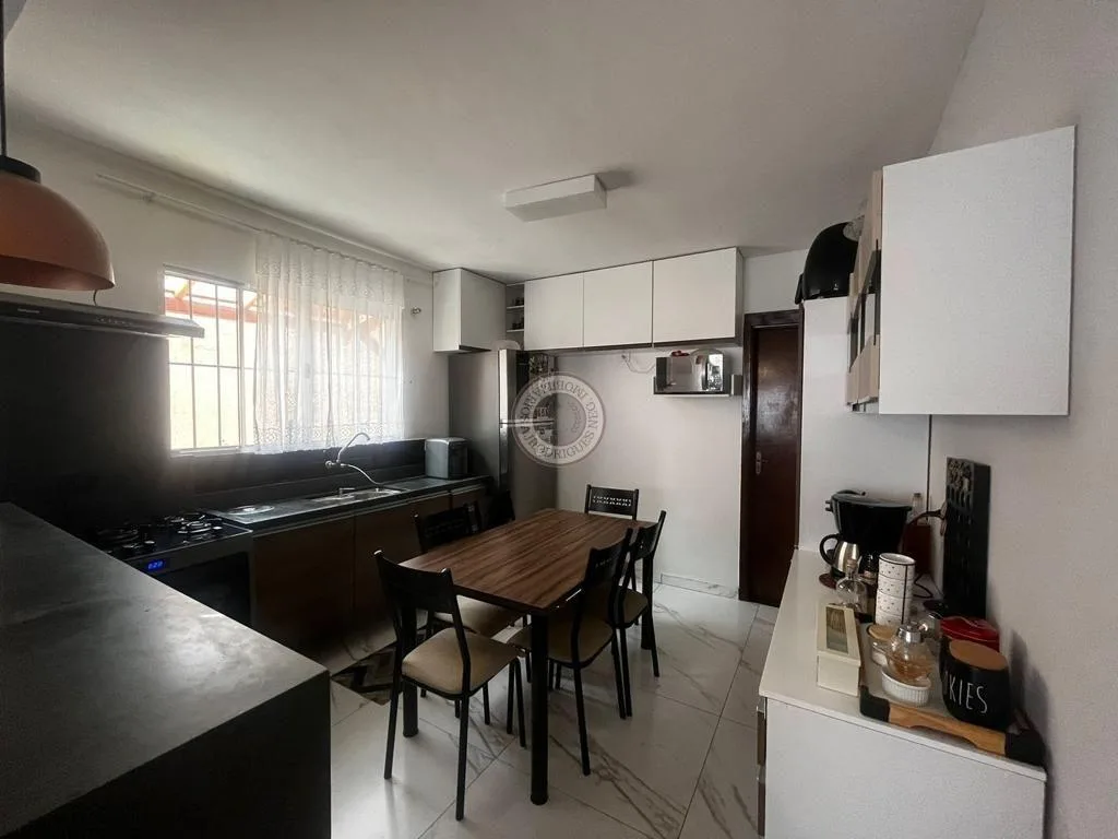 Casa para Venda em São Roque, Jardim Villaça, 3 dormitórios, 1 suíte, 2 banheiros, 3 vagas